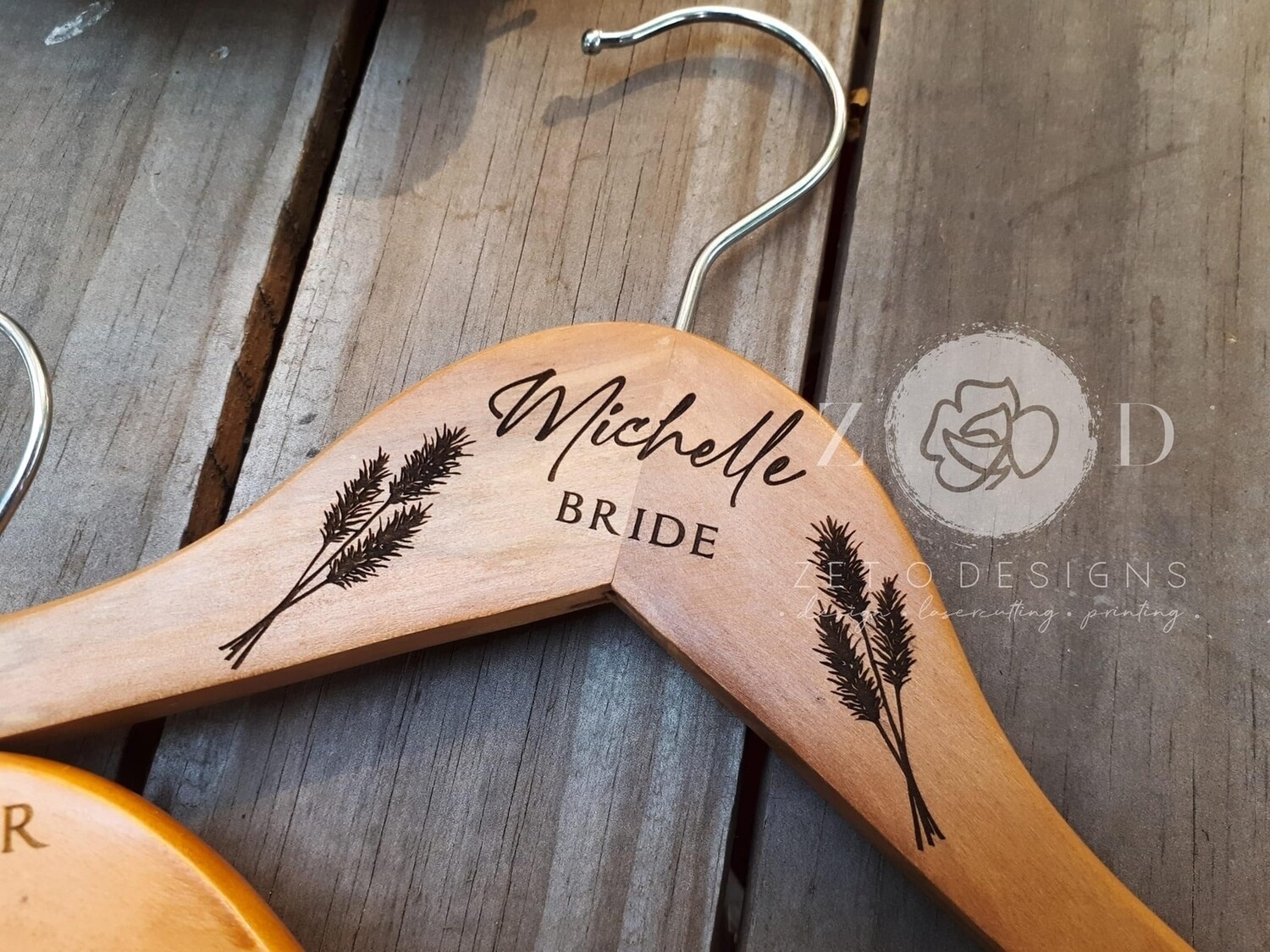 Wooden Hanger - Pampass Grass Motif - Include Custom Name Engraving Wooden Hanger- Custom pompas grass
wedding
groomsmen
braid
engraving