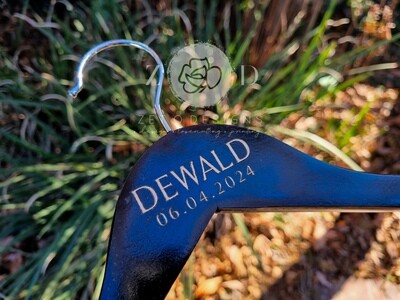 Wooden Hanger- Custom Colour
wedding
groomsmen
braid
engraving
