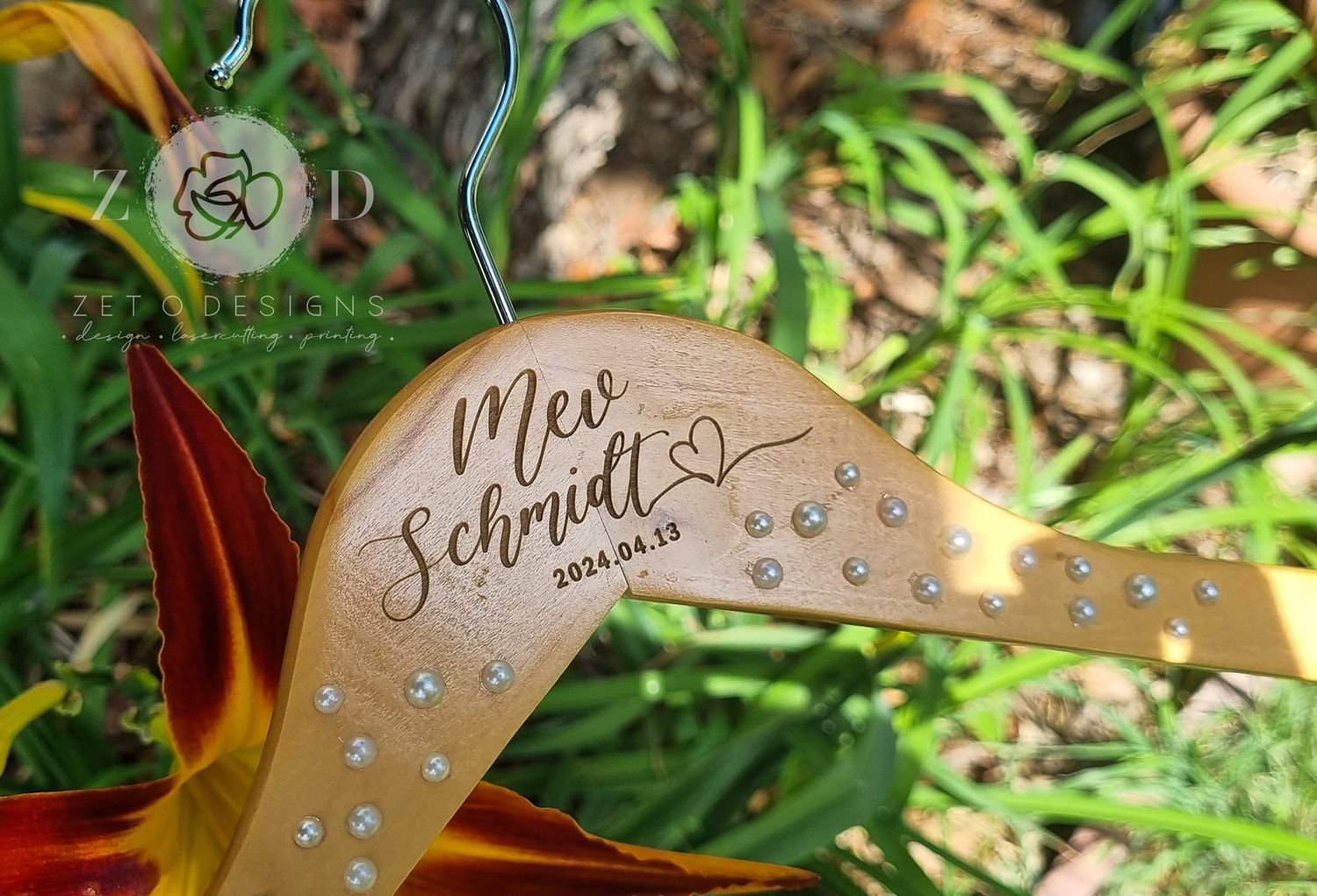 Wooden Hanger - Hearts & Pearls - Include Custom Name Engraving Wooden Hanger - Hearts & Pearls - Include Custom Name Engraving