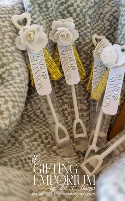 Mini Bubble Heart Wands - Fun and Playful