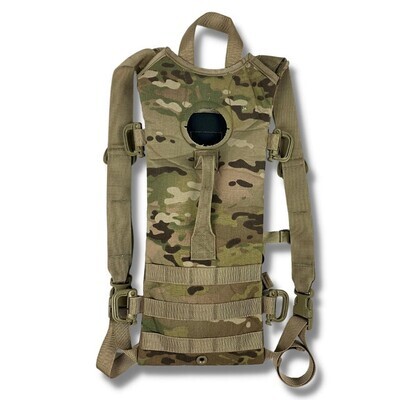 U.S. issue MOLLE II HYDRATION POUCH CARRIER.
