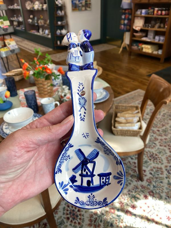 •SPOON REST• Kissing Couple delft