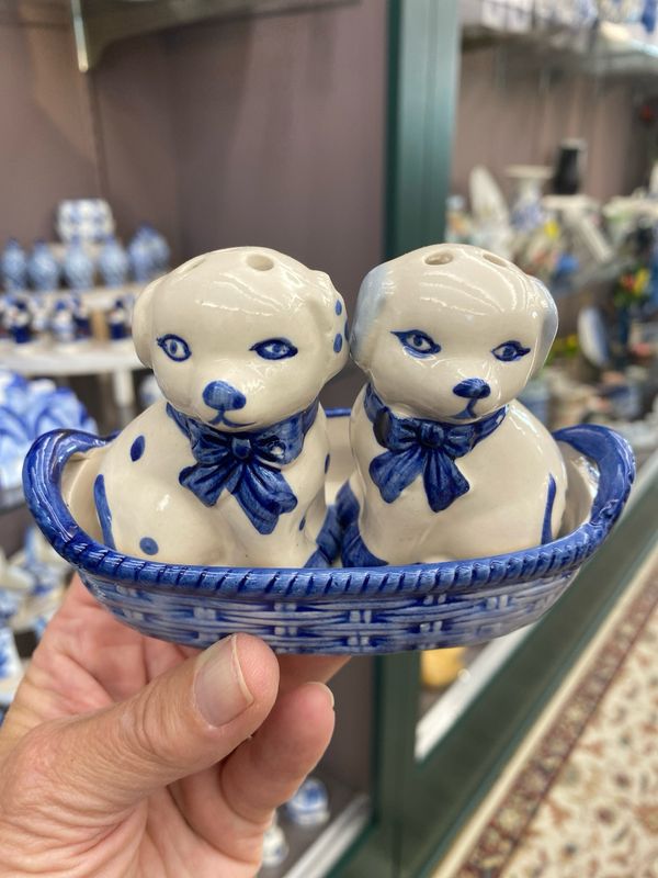 •SALT &amp; PEPPER• Delft, Dogs In Basket