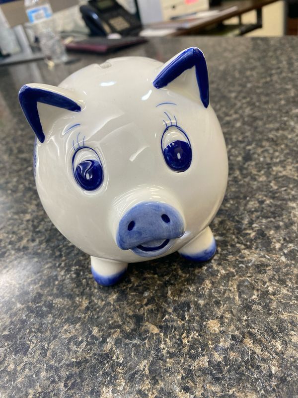 •PIGGY BANK• Delft
