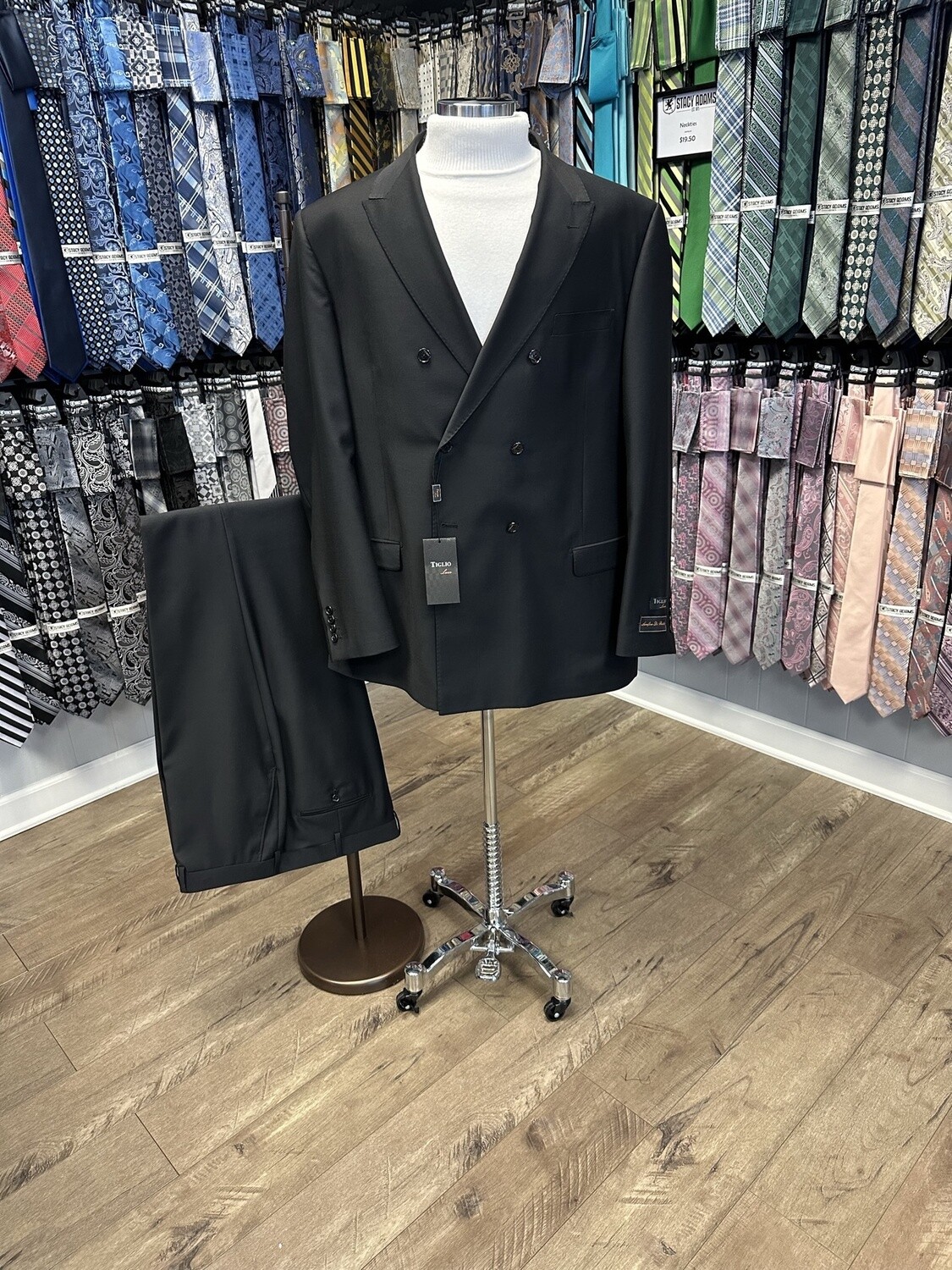 Tiglio Merlot Double Breasted 2pc Black Suit