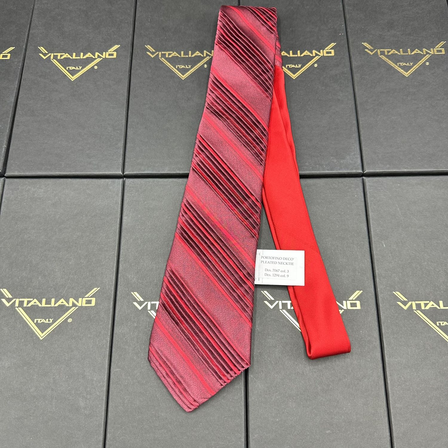 Vitaliano 16009 Custom Knot Portofino Deco Pleated Necktie Des 7067 col 3 &amp; Des 1294 col 9