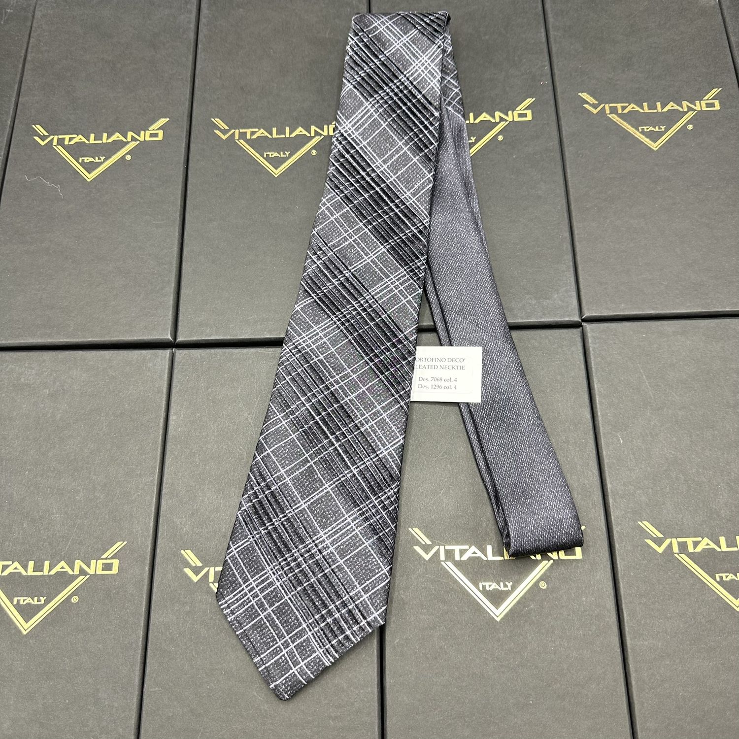 Vitaliano 16024 Custom Knot Portofino Pleated Necktie Des 7068 col 4 Des 1296 col 4