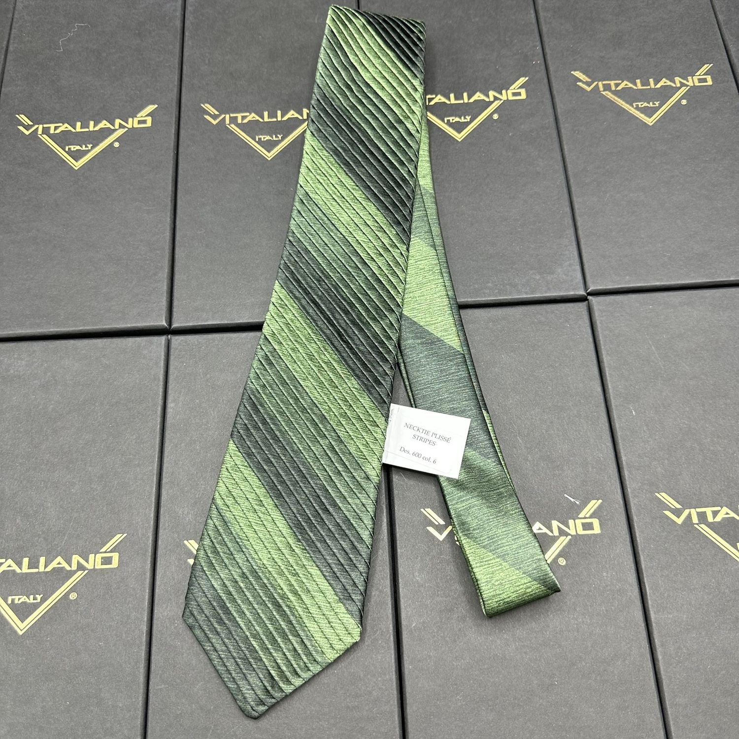 Vitaliano 16027 Pleated Necktie Plisse Stripes Des 600 col 6