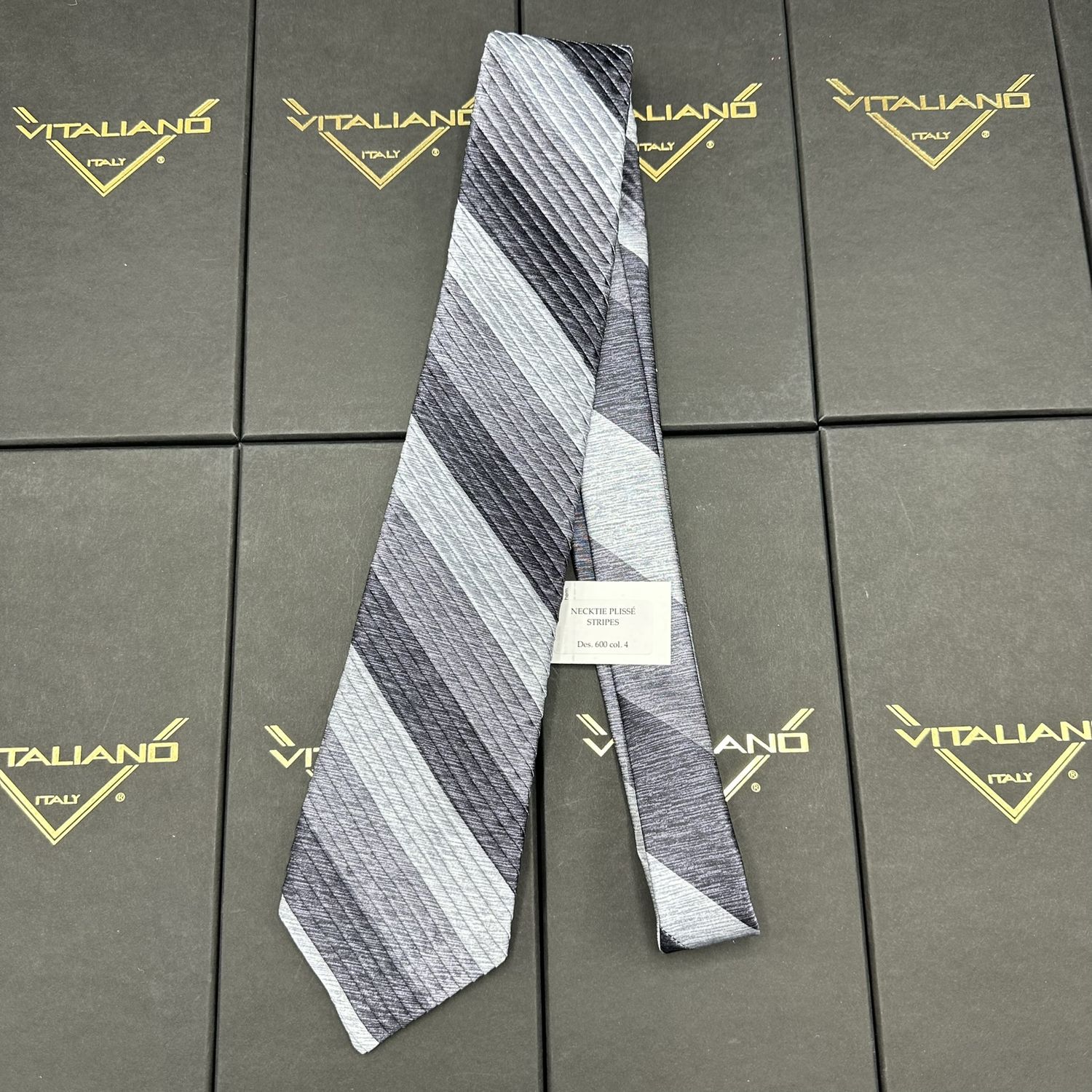 Vitaliano 16036 Pleated Necktie Plisse Stripes Des 600 col 4