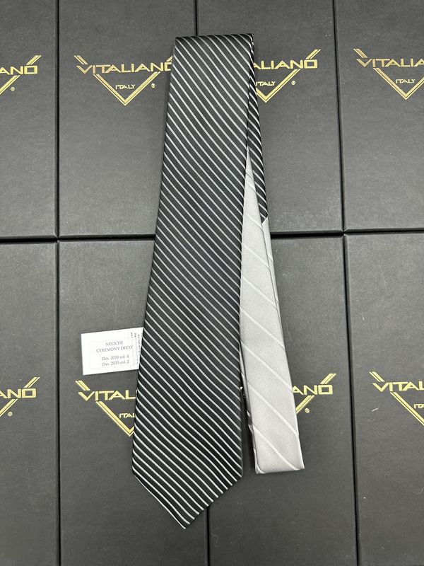 Vitaliano 16076 Ceremony Contrasting Knot Des 2033 col 4 Des 2035 col 2