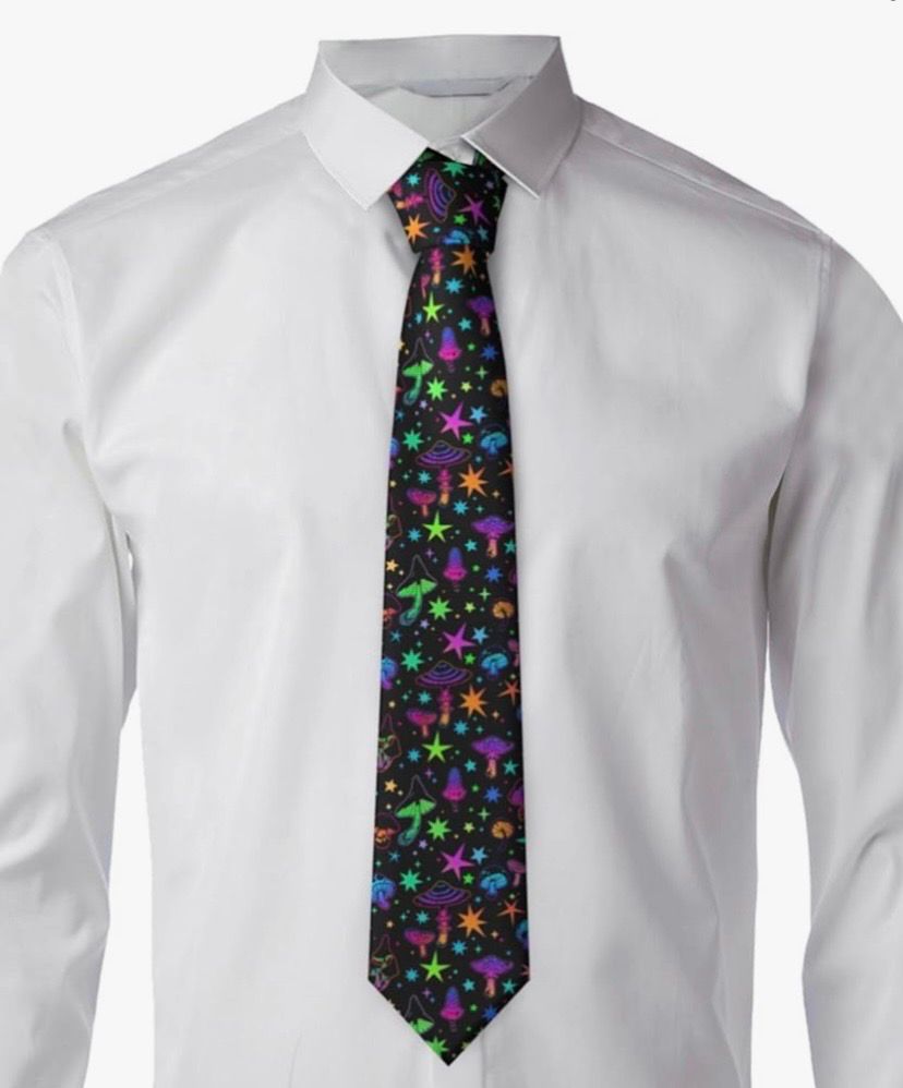 NEW Mens Glow in the Dark “Space Mushrooms” Tie