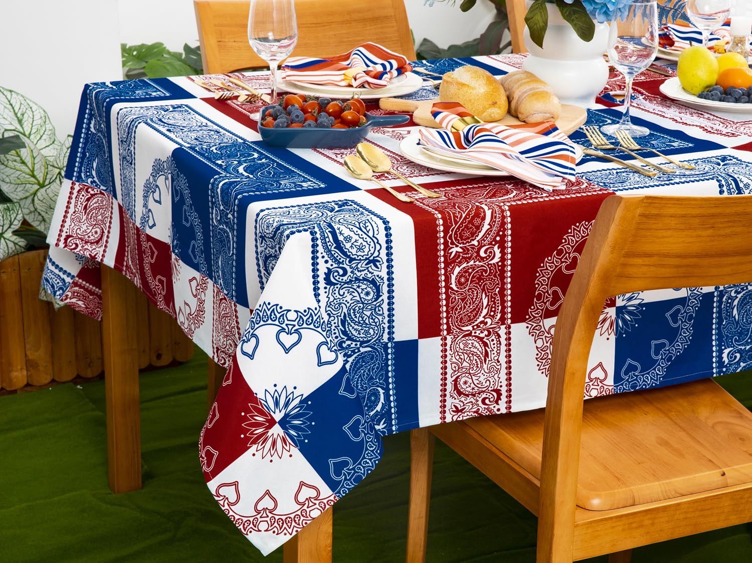NEW Paisley Tablecloth 60x60