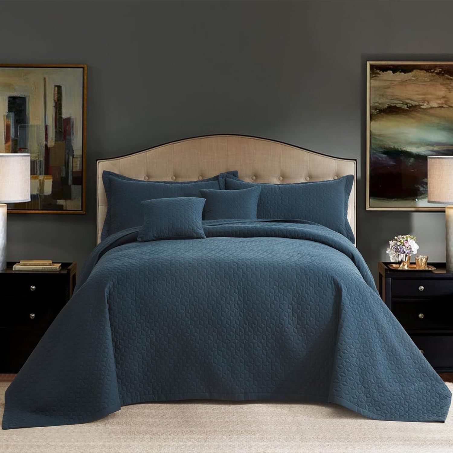 NEW 3pc Oversized King Quilt Bedspread