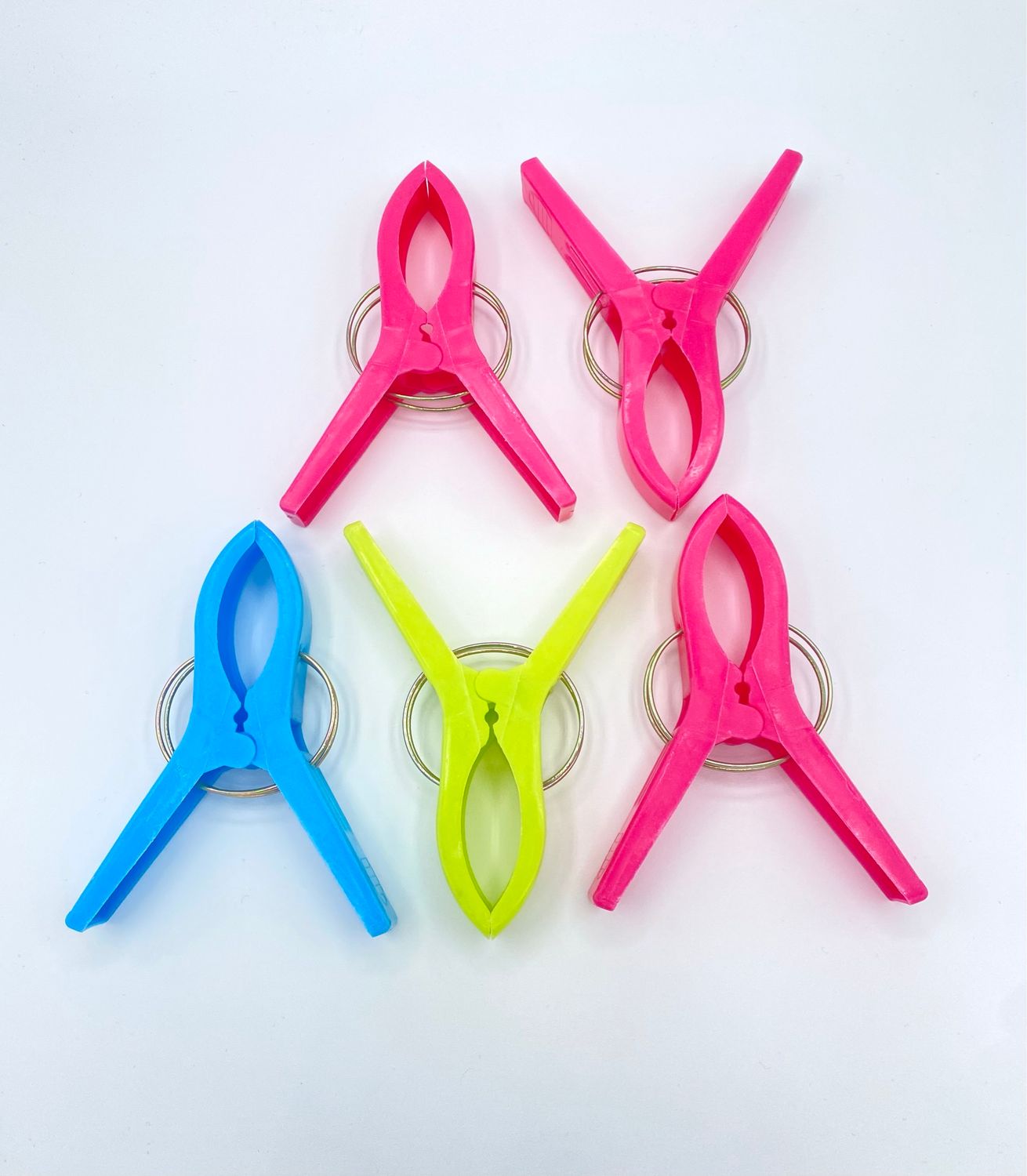 NEW 5 Pack Beach Towel Chair Clips