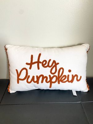 NEW ”Hello Pumpkin” Decorative Fall Throw Pillow