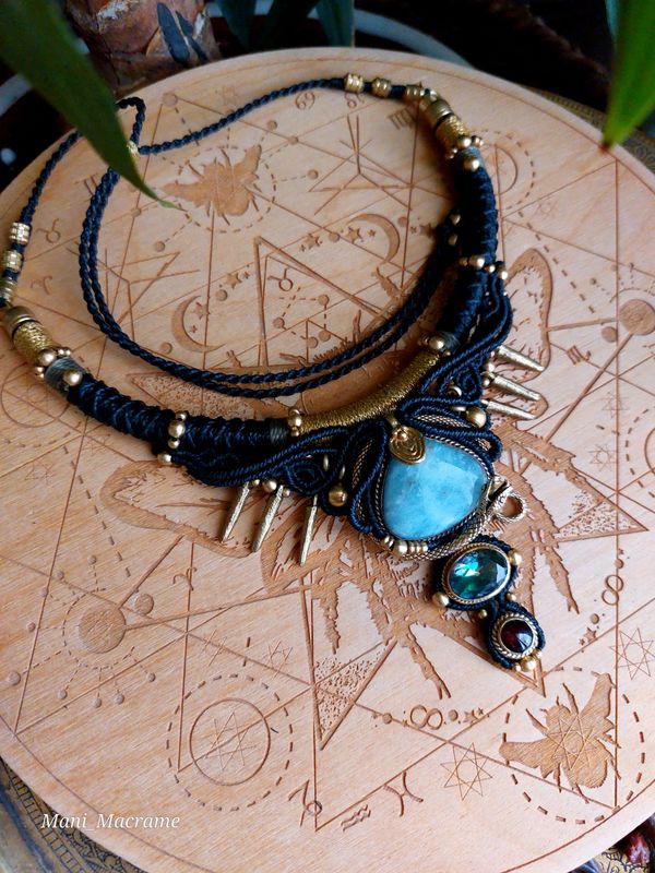 Black snake necklace 