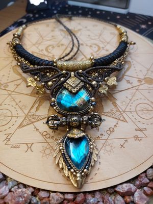 Phurba necklace labradorite 