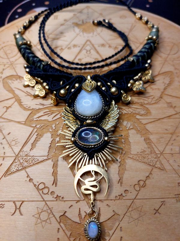 Nyx&#39;s diadem necklace