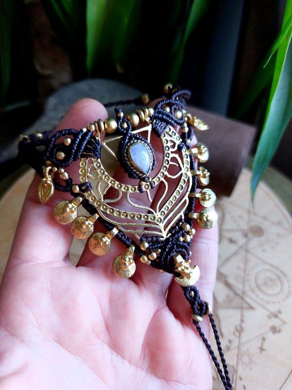 Brown lotus bracelet 