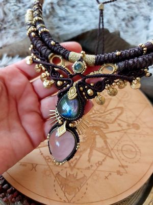 Mystic roots necklace 