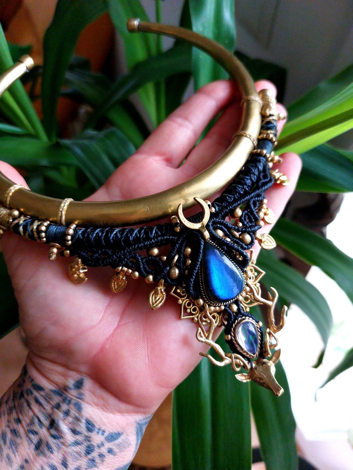 Labradorite and opal torque