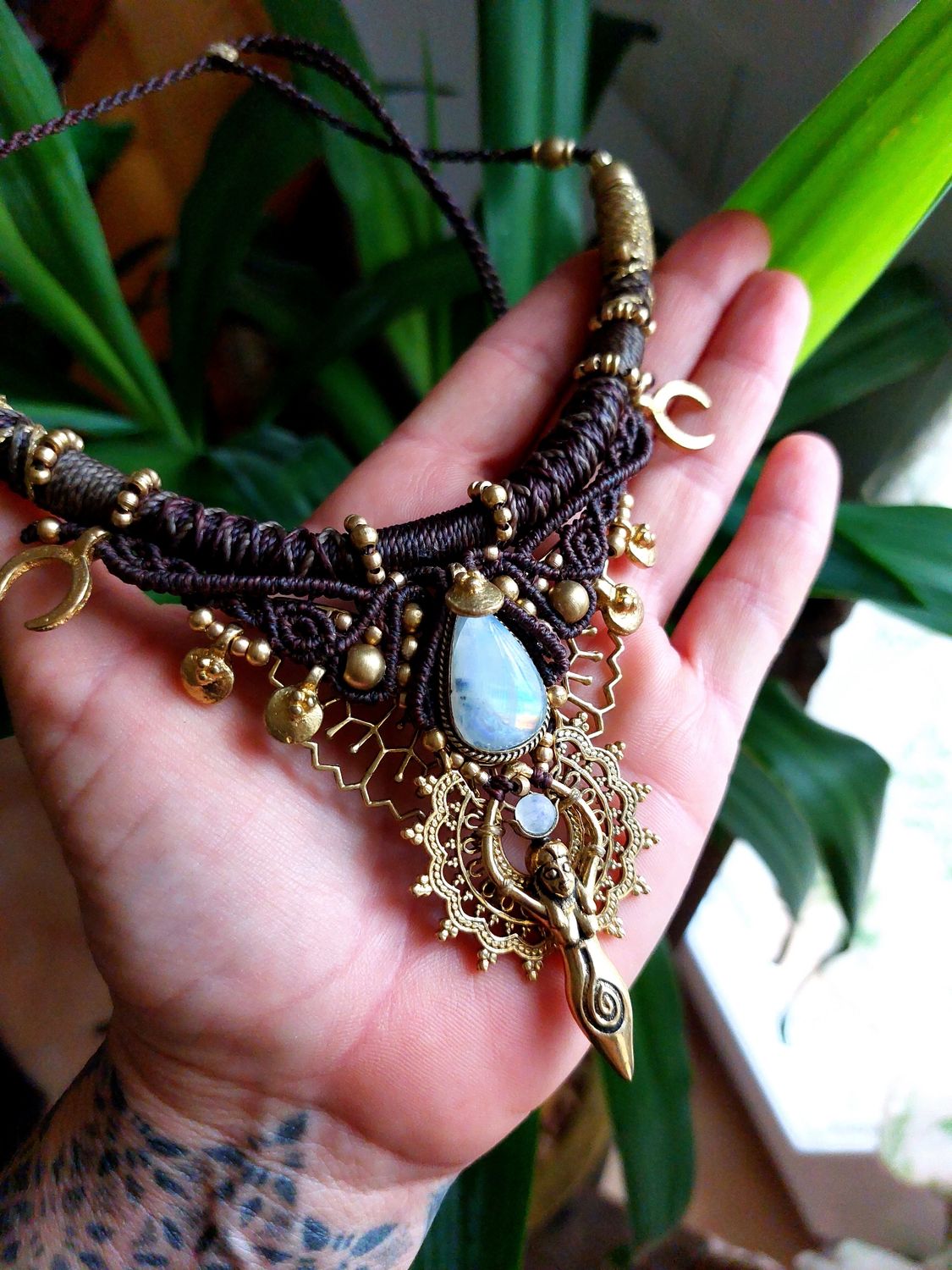 Godess moonstone necklace 