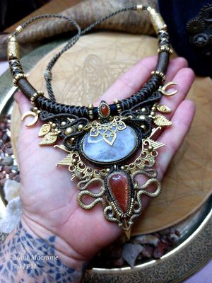 Eclipse serpent necklace 