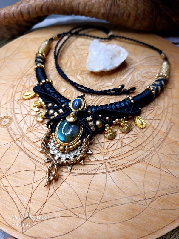 Obscura necklace 