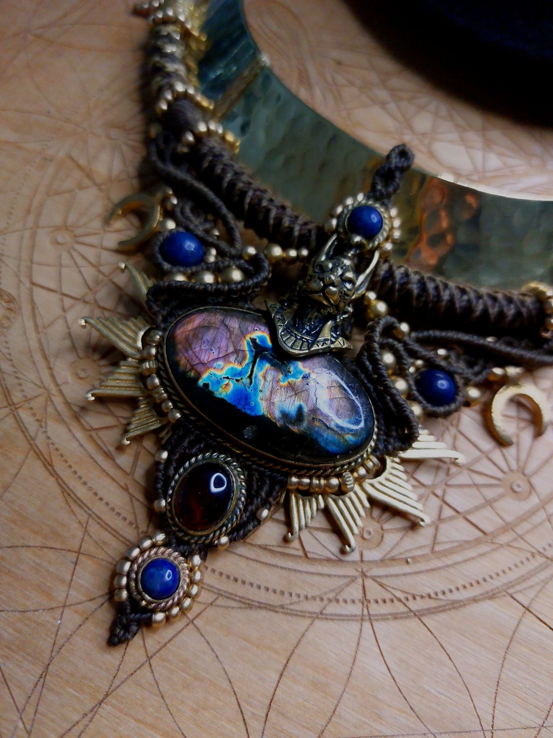 Anubis choker