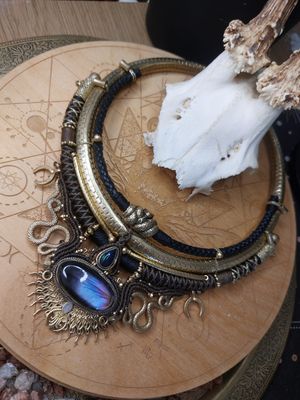 Eclipse serpent choker