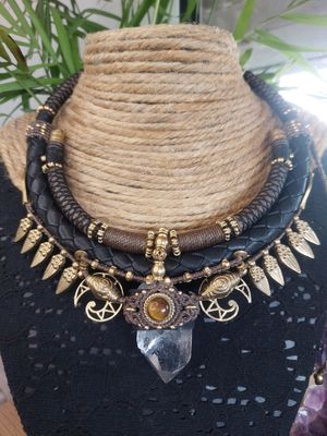 Tiger's gaze necklace 