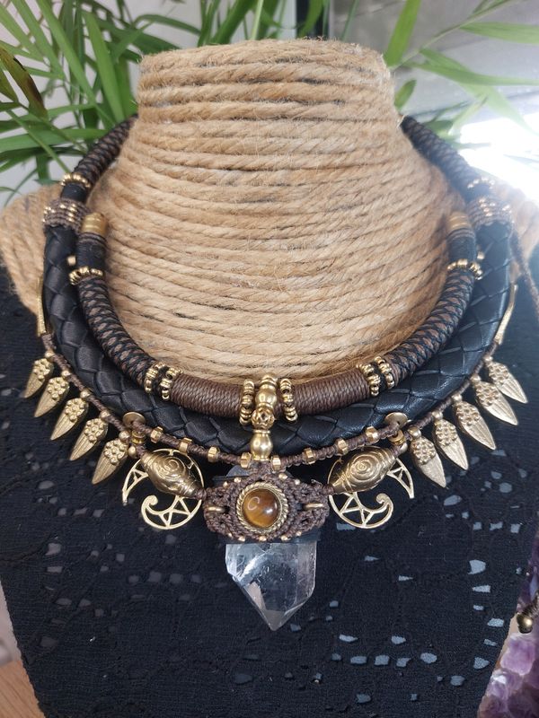 Tiger's gaze necklace 