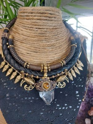 Tiger's gaze necklace 