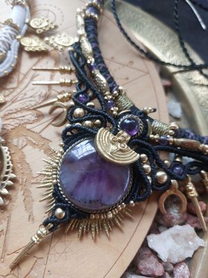 Mystic amethyst sunburst macramé necklace