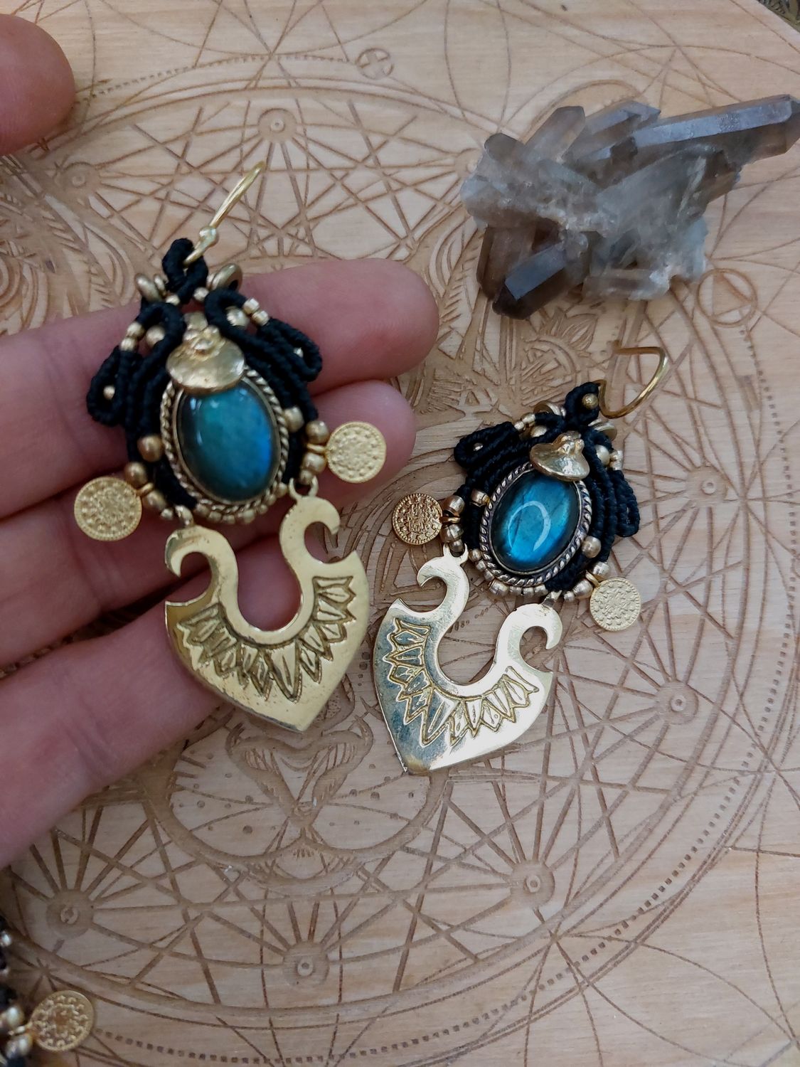 Tribal gusrdian earrings 