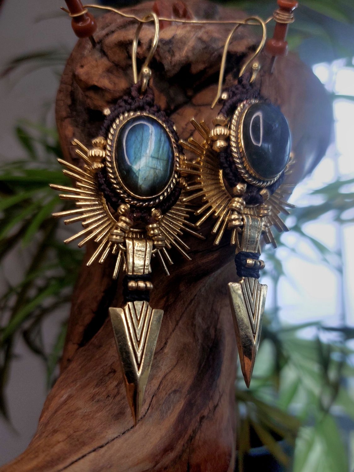 Arrow Flash Labradorite Earrings