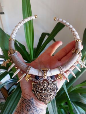 Barong guardian choker