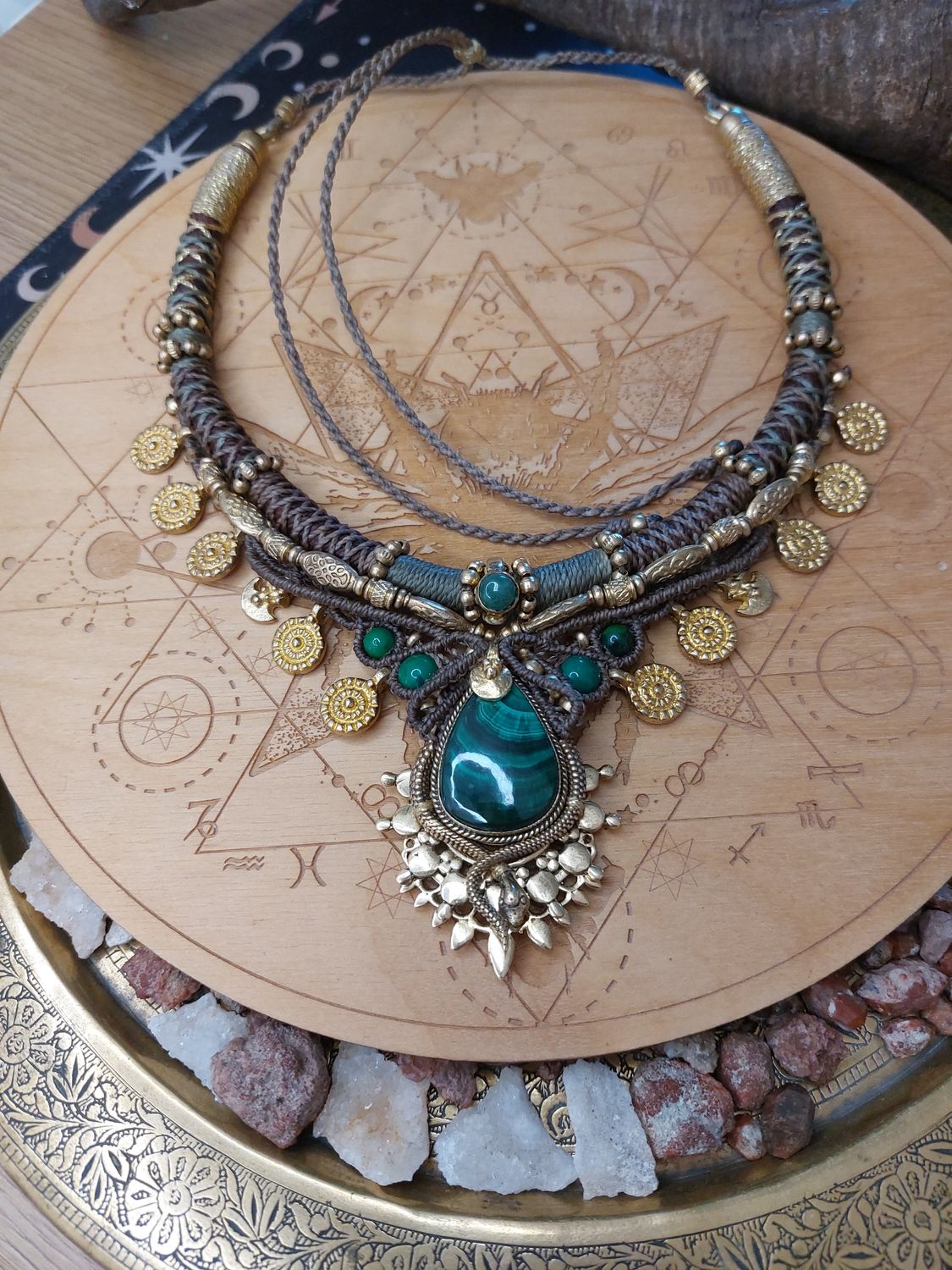 Golden forest malachite necklace 