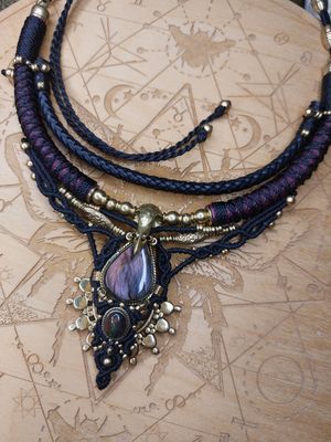 Shadow raven Mystic necklace 