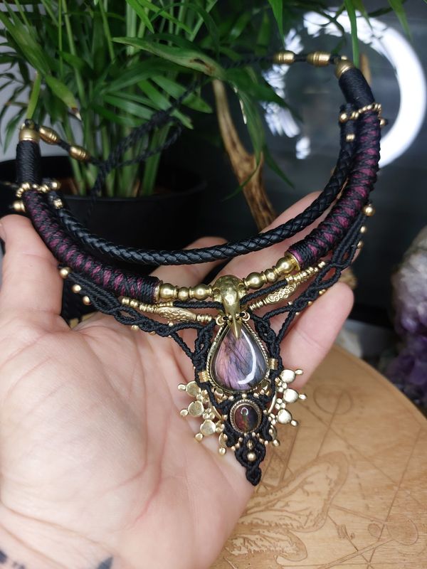 Shadow raven Mystic necklace 