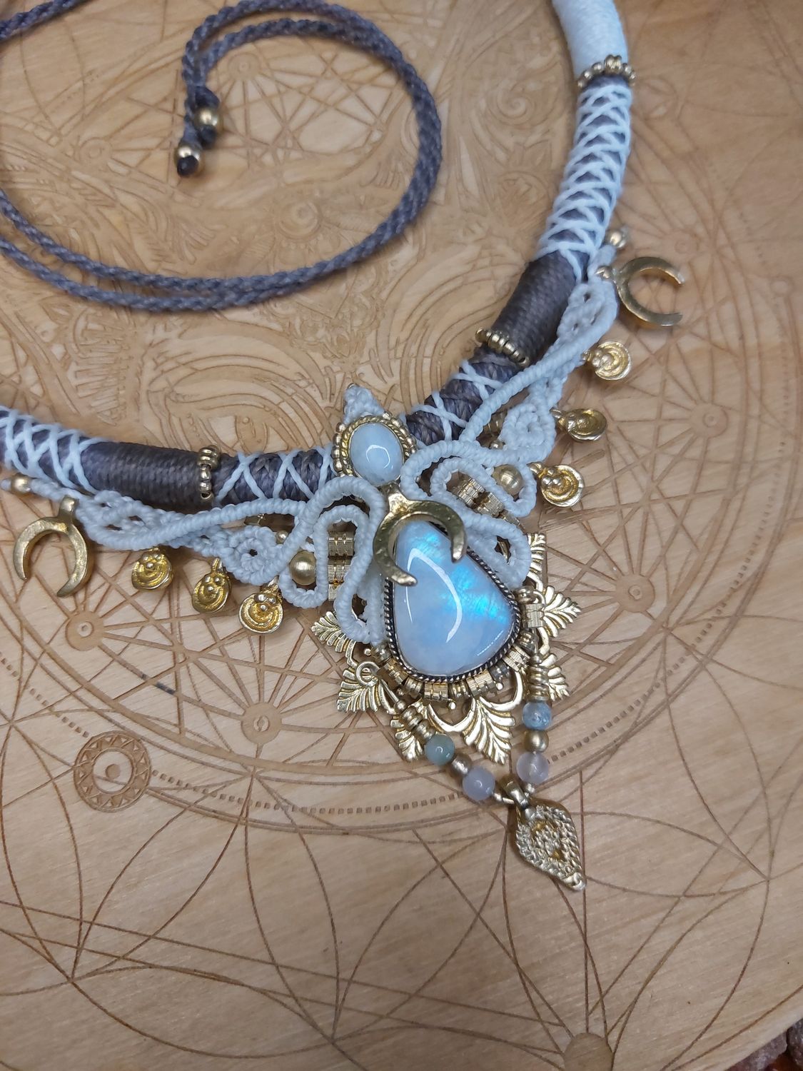 Lunar Oracle Talisman