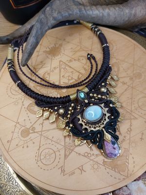 Aurora Heartveil Choker