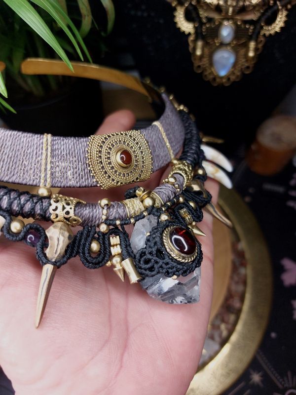 Blood Moon Raven Chalice choker