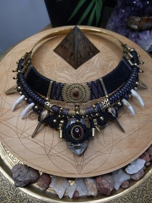 Blood Moon Raven Chalice choker