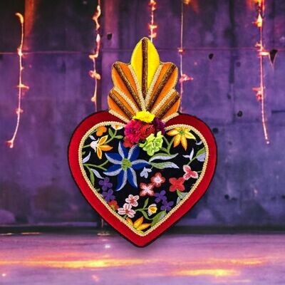14&quot; Day Of The Dead Heart Halloween Decor NEW 2024