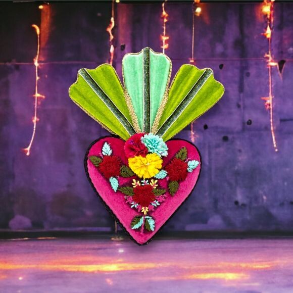 10&quot; Day Of The Dead Purple Heart Halloween Decor NEW 2024