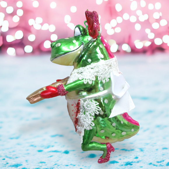 Ms. Crocodile With Baked Goods Ornaments Set Of 2 Christmas Decor *SHIPS WITHIN 15 DAYS*