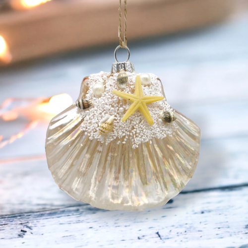 White Shell With Starfish Coastal Christmas Decor *SHIPS WITHIN 10 DAYS*