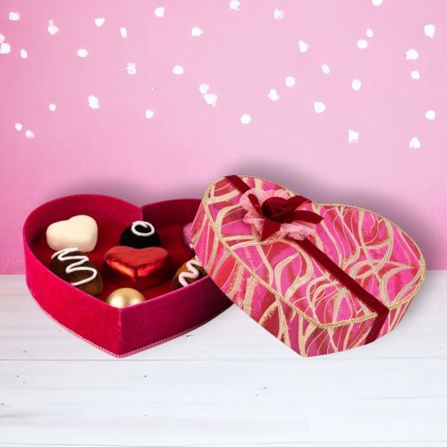 PRE-ORDER 14&quot; Heart Box With Candies Valentines Day Decor *SHIPS 1/2026* NEW 2026