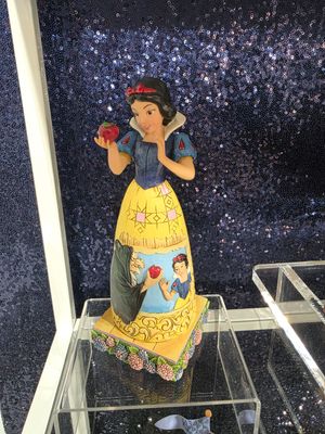 PRE-ORDER Snow White Apple With Scene By: Disney Jim Shore *SHIPS 6/2026* NEW 2026